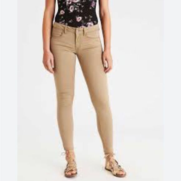 American Eagle 🦅 Super stretch jegging jeans! Low rise - Picture 1 of 4